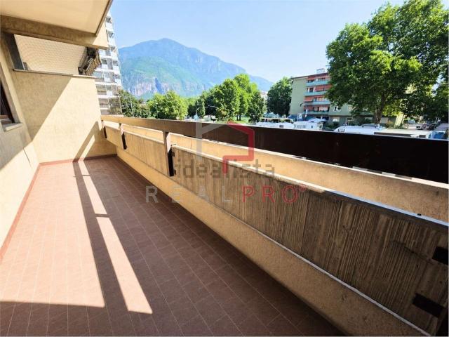 Appartamento in vendita di 103 m² in Via Resia