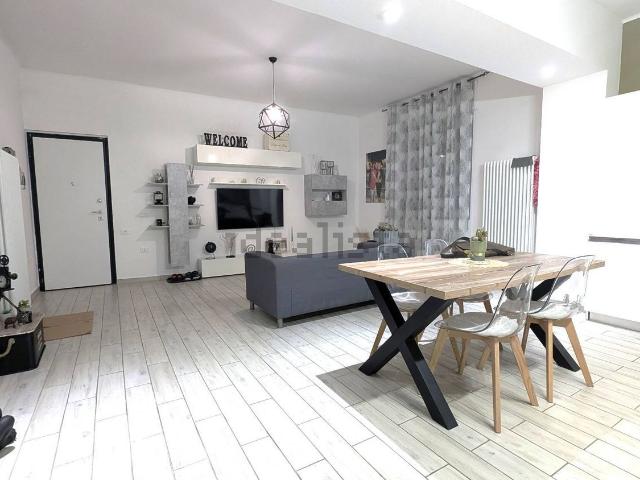 Appartamento in vendita di 103 m² in Via Tagliata, 2
