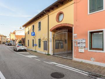 Appartamento in vendita di 103 m² in Via Trento Trieste