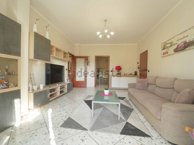 Appartamento in vendita di 103 m² in Via U. la Malfa, 53