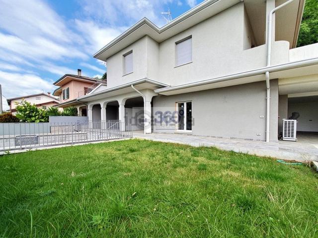 Appartamento in vendita di 103 m² in Via Valenzano