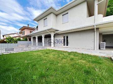 Appartamento in vendita di 103 m² in Via Valenzano