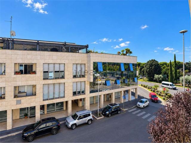 Appartamento in vendita di 103 m² in Via Vittorio Alfieri, 8