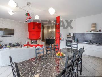 Appartamento in vendita di 103 m² in Via Vittorio Veneto, 1032