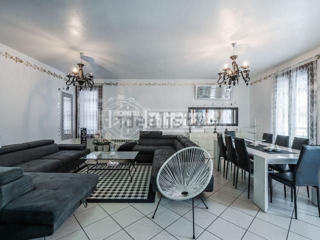 Appartamento in vendita di 103 m² in Viale Cavour, 33
