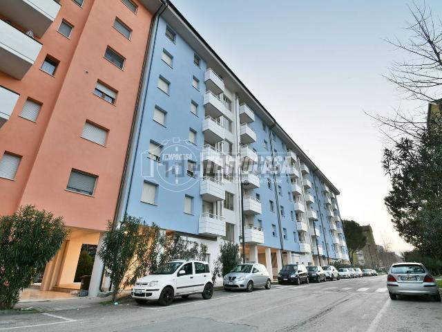 Appartamento in vendita di 103 m² in Viale dei Platani, 33