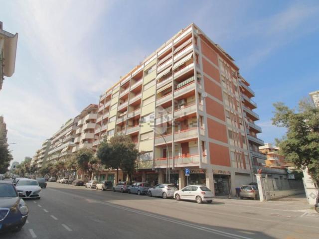 Appartamento in vendita di 103 m² in Viale G. Marconi, 149
