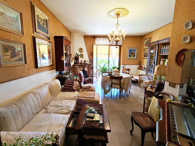 Appartamento in vendita di 103 m² in Viale Guglielmo Marconi