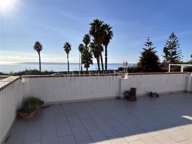 Appartamento in vendita di 103 m² in Lungomare Ionio