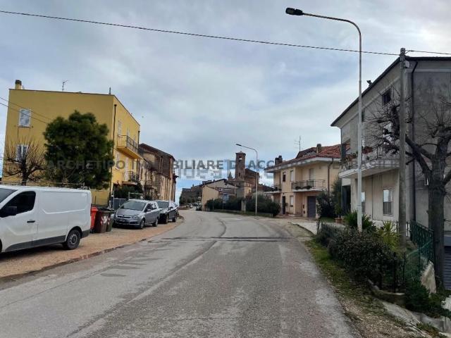Appartamento in vendita di 103 m² in Strada Provinciale 58