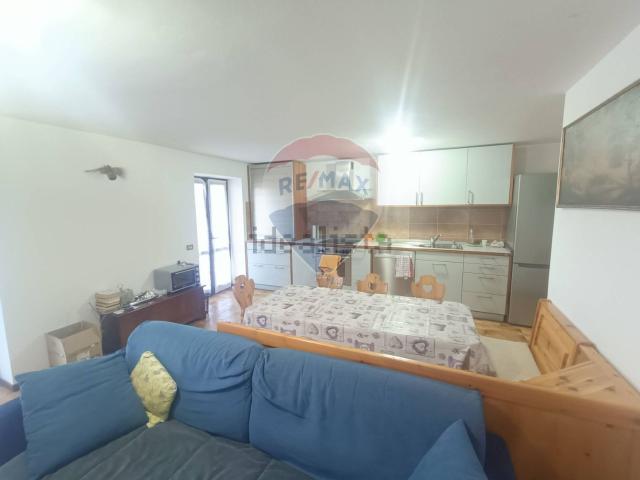 Appartamento in vendita di 104 m² in Via Costa Iolo, 10