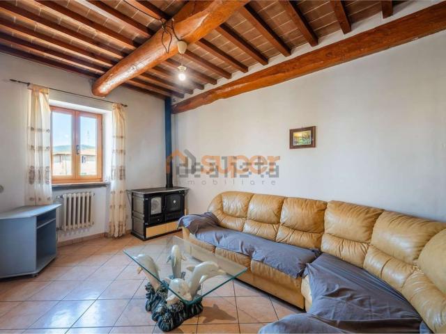 Appartamento in vendita di 104 m² in Via Costanza