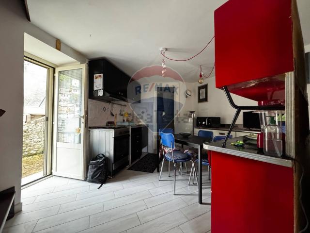 Appartamento in vendita di 104 m² in Via Costanza Garibaldi, 5