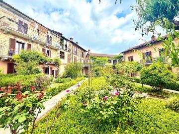 Appartamento in vendita di 104 m² in Via Ca&apos  Intersenga, 3