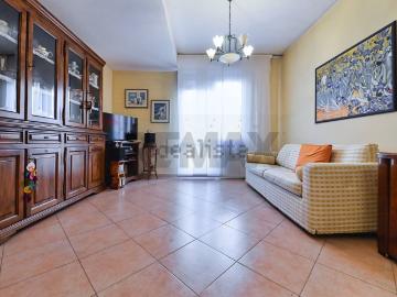 Appartamento in vendita di 104 m² in Via Cesare Battisti, 4