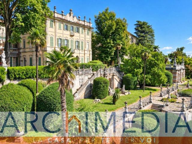 Appartamento in vendita di 104 m² in Via al Lago, 1