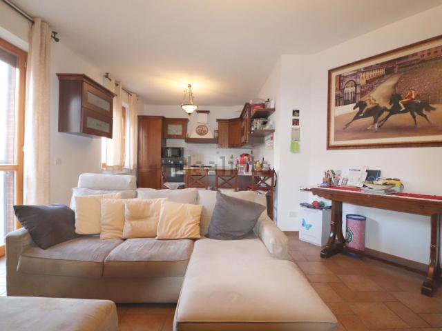 Appartamento in vendita di 104 m² in Via Alessandro Manzoni