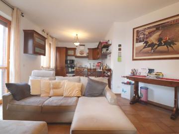 Appartamento in vendita di 104 m² in Via Alessandro Manzoni