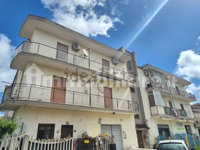 Appartamento in vendita di 104 m² in Via Alfredo Testoni, 19