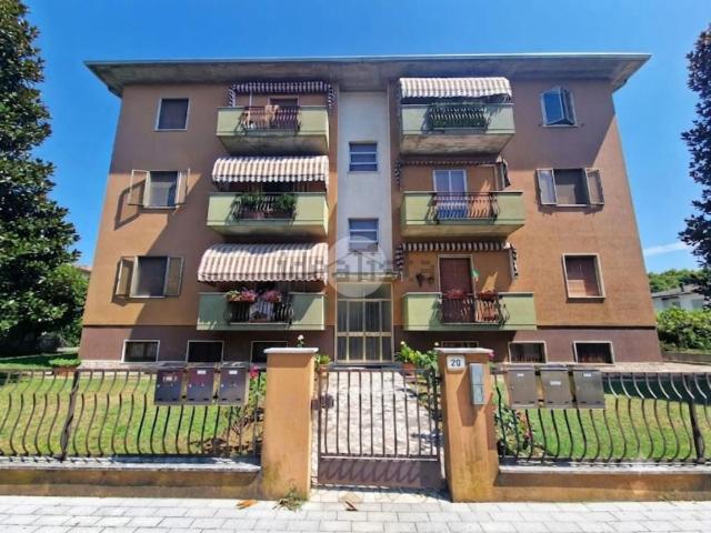 Appartamento in vendita di 104 m² in Via Arnaldo da Brescia, 20