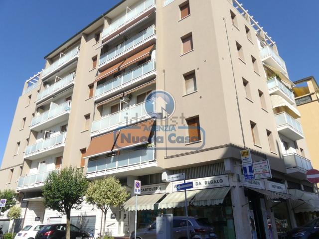 Appartamento in vendita di 104 m² in Via Augusta Rasponi, 60