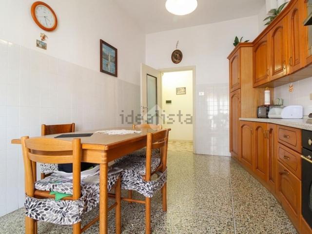 Appartamento in vendita di 104 m² in Via Galliera, 242