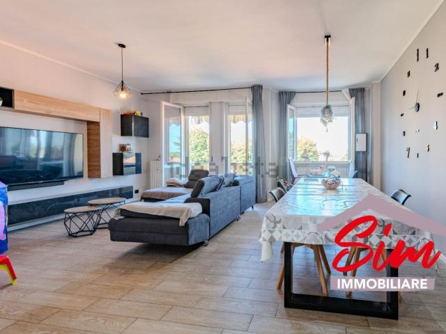 Appartamento in vendita di 104 m² in Via Gambaro Battista