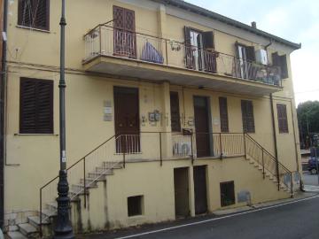 Appartamento in vendita di 104 m² in Via Giuseppe Garibaldi, 2