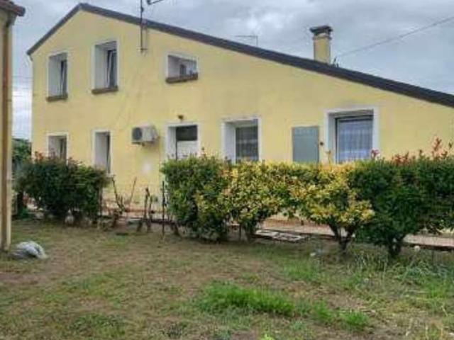 Appartamento in vendita di 104 m² in Via Giacomo Leopardi, 409