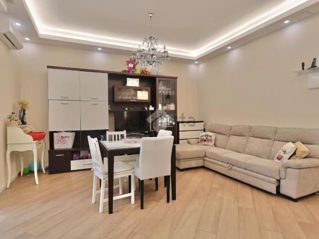 Appartamento in vendita di 104 m² in Via Giovanni Battista Viotti