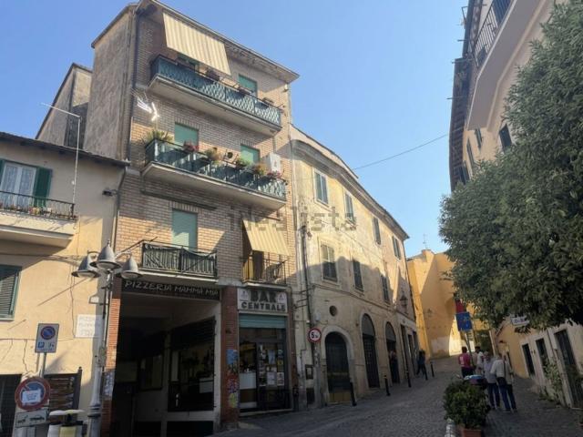 Appartamento in vendita di 104 m² in Via Guglielmo Marconi, 1