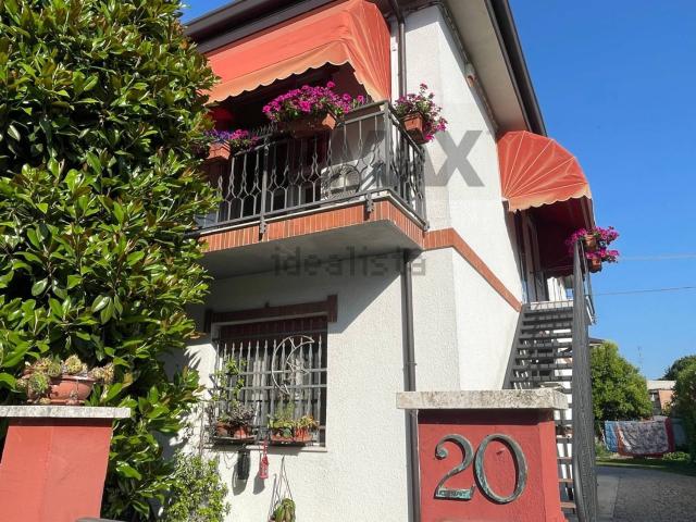 Appartamento in vendita di 104 m² in Via Guinea, 20
