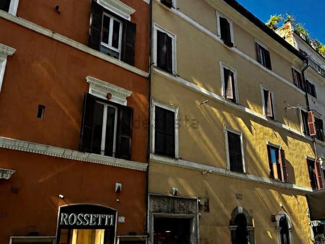 Appartamento in vendita di 104 m² in Via di San Francesco a Ripa, 132