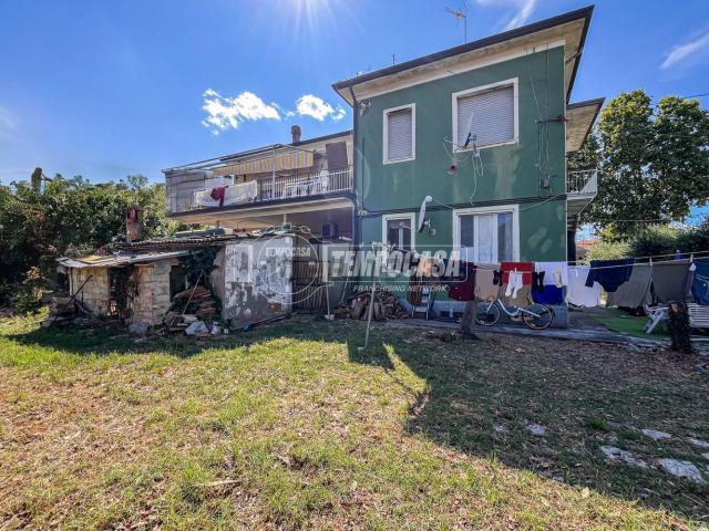 Appartamento in vendita di 104 m² in Via Federico Montevecchi, 66