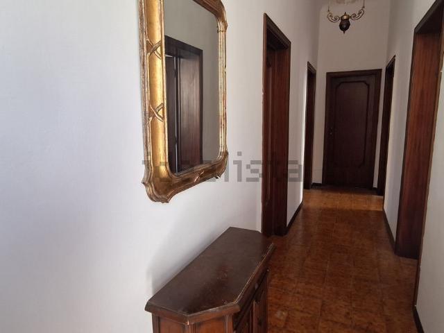Appartamento in vendita di 104 m² in Via Jesi