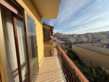 Appartamento in vendita di 104 m² in Via Lazio, 15