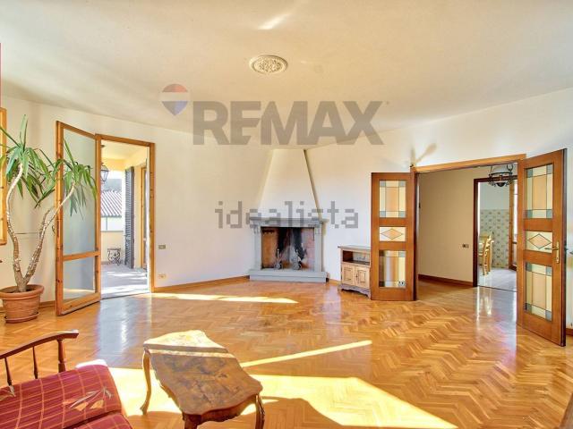 Appartamento in vendita di 104 m² in Via la Verna, 7