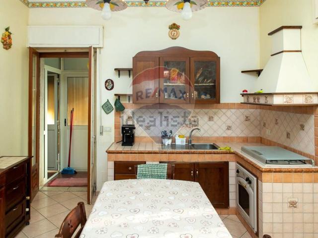 Appartamento in vendita di 104 m² in Via Molise, 14