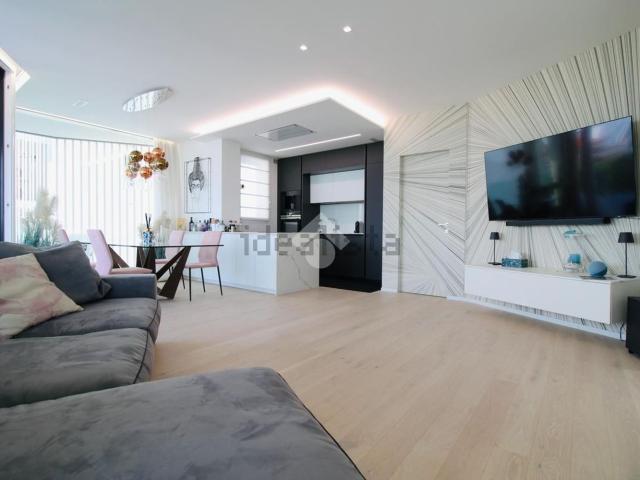 Appartamento in vendita di 104 m² in Via Monaco, 10