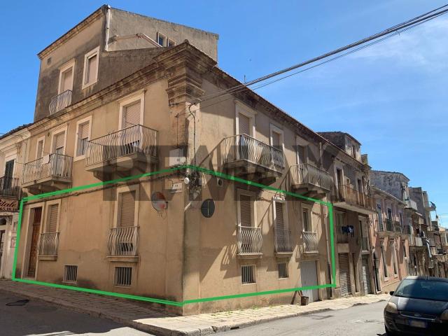 Appartamento in vendita di 104 m² in Via Mario Rapisardi, 54