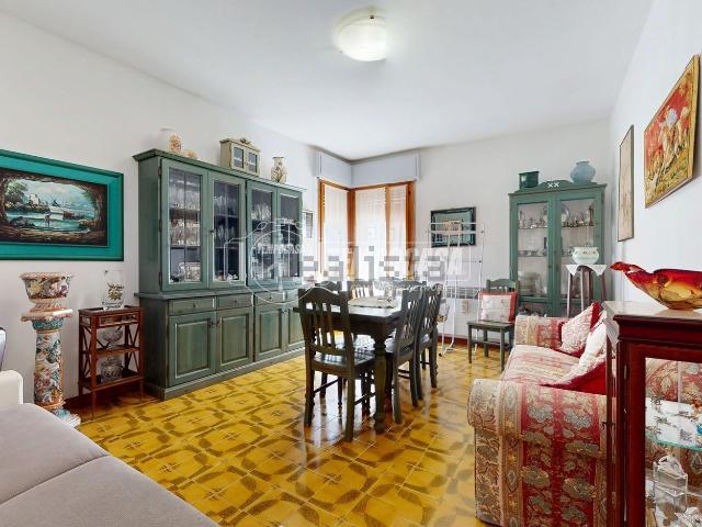 Appartamento in vendita di 104 m² in Via Minghetti, 41