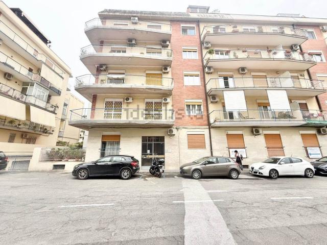 Appartamento in vendita di 104 m² in Via Novara, 28
