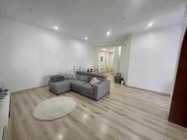 Appartamento in vendita di 104 m² in Via Santa Caterina d&apos Alessandria, 68