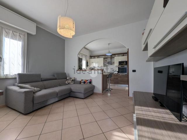 Appartamento in vendita di 104 m² in Via Peri, 1