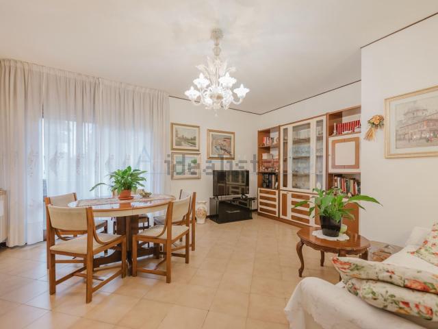 Appartamento in vendita di 104 m² in Via Roma, 210