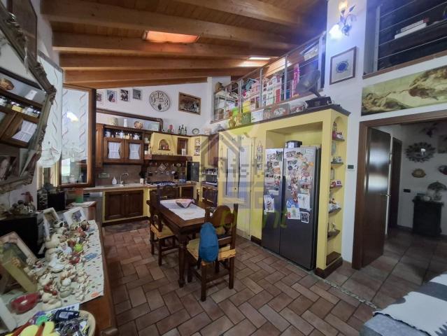 Appartamento in vendita di 104 m² in Via Roma