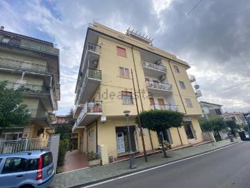 Appartamento in vendita di 104 m² in Via Roma