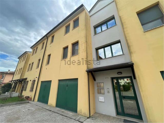 Appartamento in vendita di 104 m² in Via Raffaele Sansoni, 37