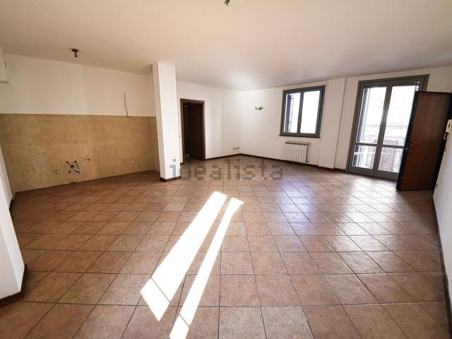 Appartamento in vendita di 104 m² in Via Trieste, 26
