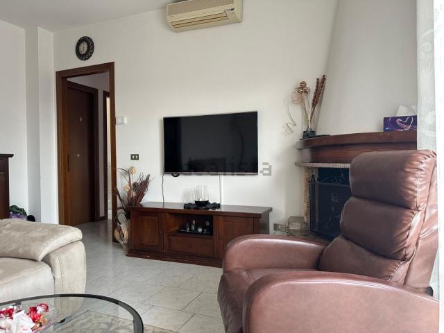 Appartamento in vendita di 104 m² in Via Vescovi